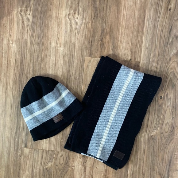 Levi’s Mens Black & Grey Hat and Scarf set - Picture 3 of 8